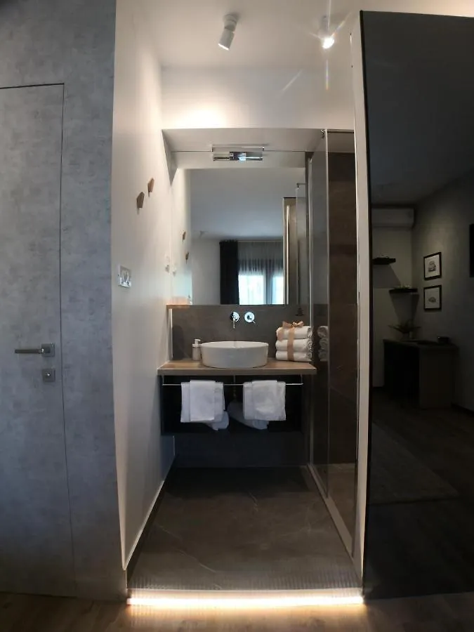 Alojamento de Acomodação e Pequeno-almoço Scuderia Split Rooms