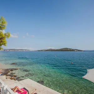 База отдыха Happy Camp Mobile Homes In Amadria Park Trogir
